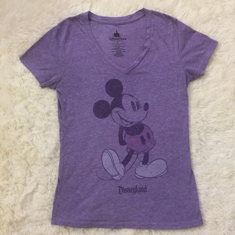Disneyland Mickey Mouse V-neck t shirt